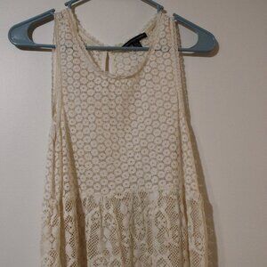 Women's American Eagle Sheer Lace Sleeveless Key Hole Back Tank Top Size Medium